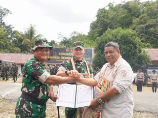 Penutupan TMMD Ke-129 TA 2026 di Kampung Sesor Resmi Ditutup Danrem 181/PVT